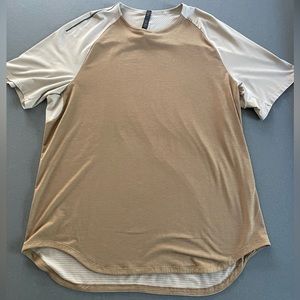 LULULEMON Men’s Short Sleeve Shirt, XXL, Tan Brown